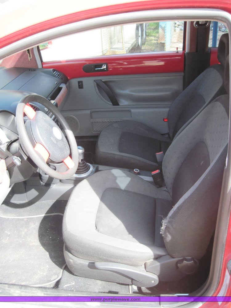 image for item 4590 1998 Volkswagen Beetle