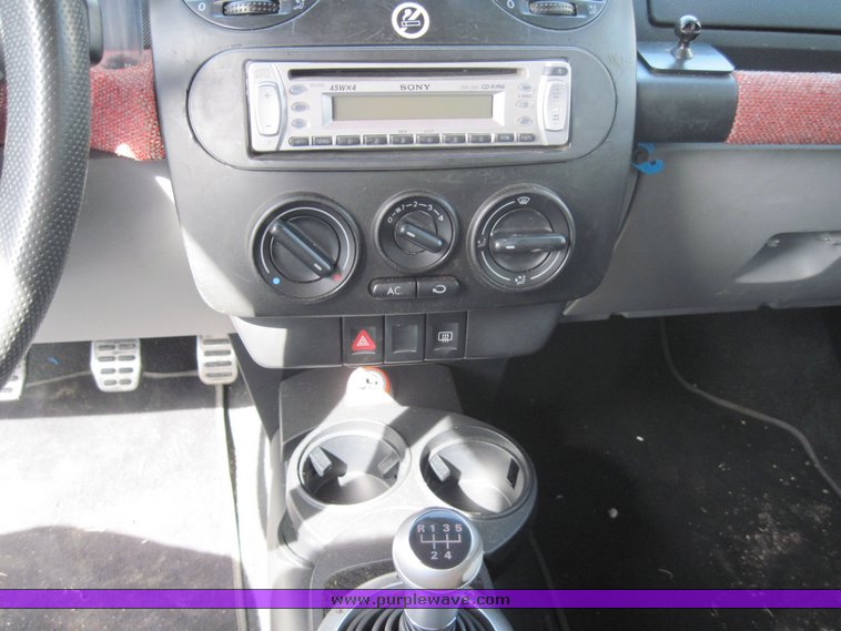 image for item 4590 1998 Volkswagen Beetle