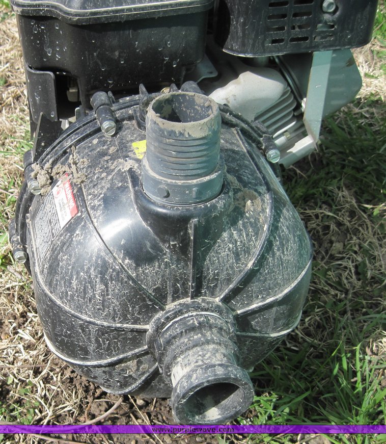 image for item 4591 1,050 gallon poly tank