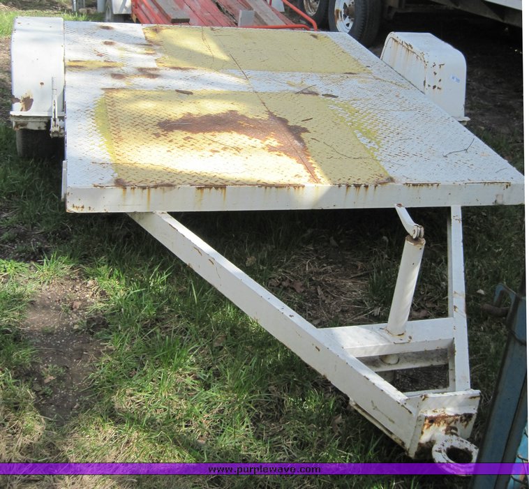 image for item 4593 Tilting bed trailer