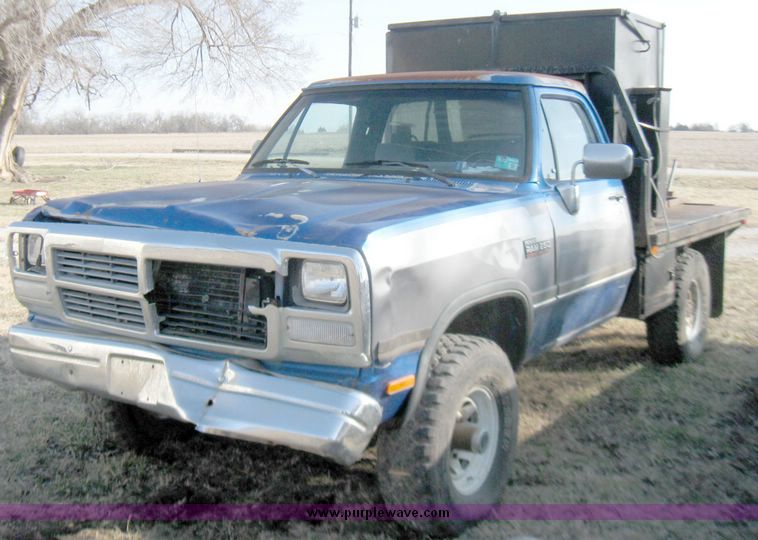 image for item 5513 1993 Dodge Ram W-250 pickup