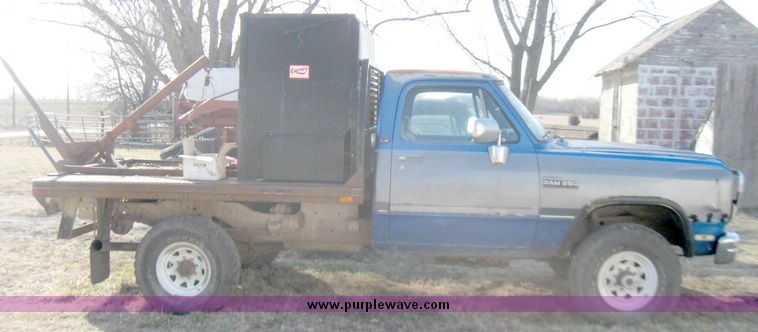 image for item 5513 1993 Dodge Ram W-250 pickup
