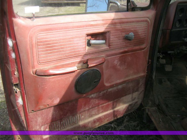 image for item 5567 1978 Chevrolet Custom Deluxe 20 pickup truck