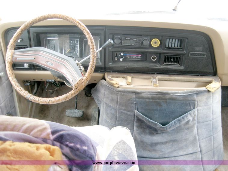 image for item 5585 1983 Ford E350 camper