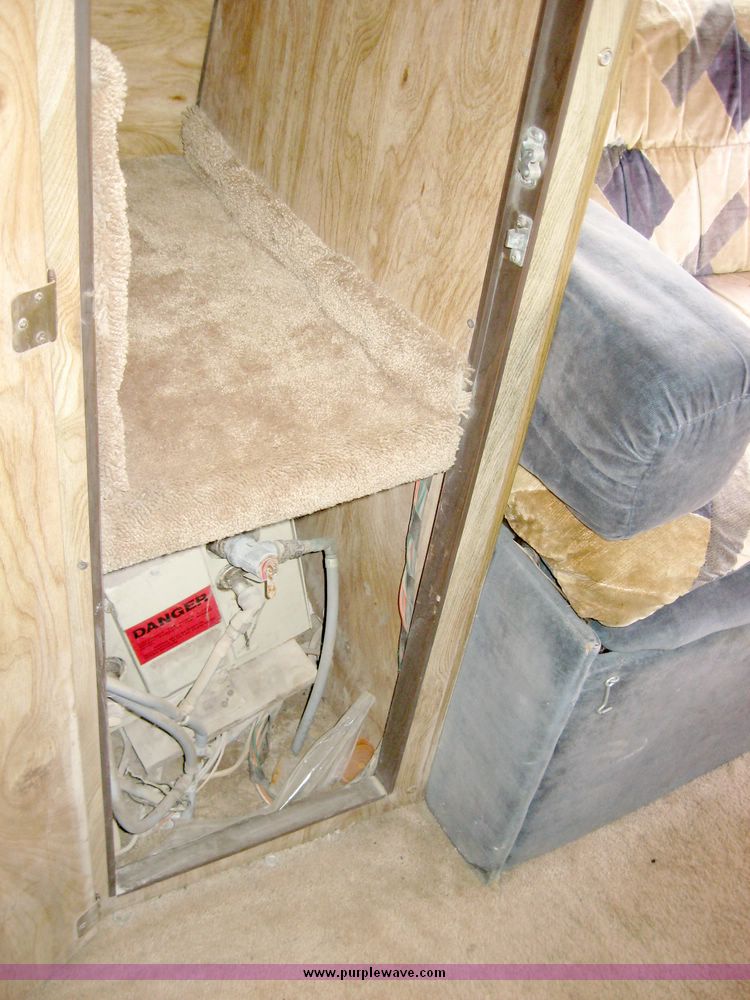 image for item 5585 1983 Ford E350 camper