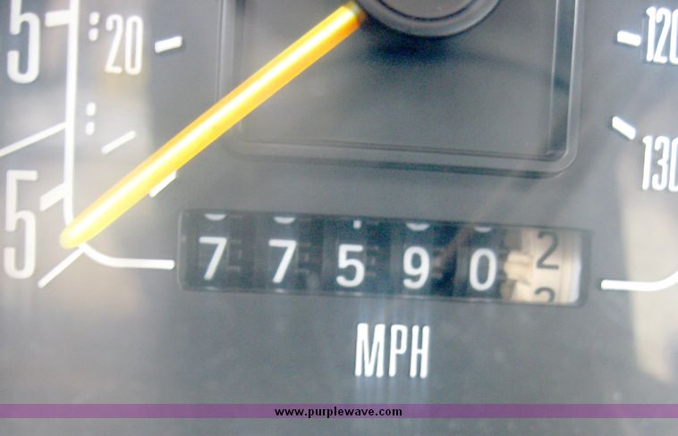 image for item 5585 1983 Ford E350 camper