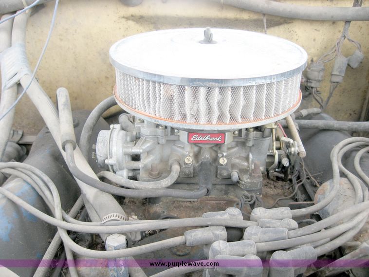 image for item 5586 1975 Ford F250 Ranger XLT super cab pickup truck