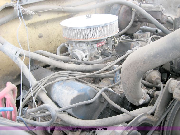 image for item 5586 1975 Ford F250 Ranger XLT super cab pickup truck