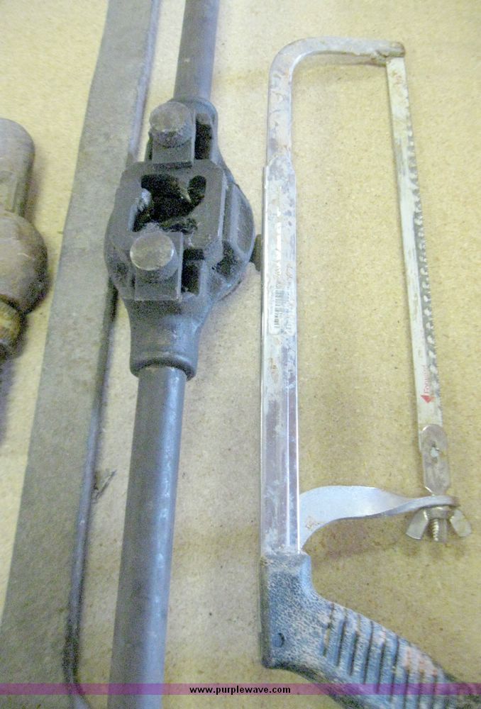 image for item 5630 Assorted tools