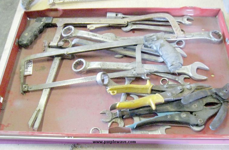 image for item 5633 Assorted tools