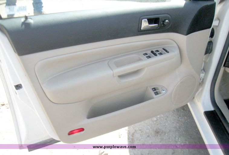 image for item 5636 2004 Volkswagen Jetta GLS TDI