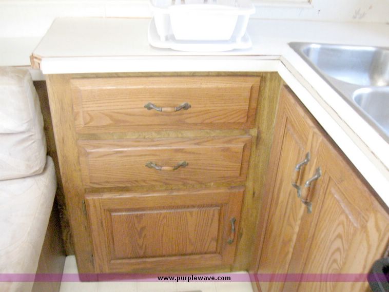 image for item 5702 1990 AlumaLite Xl camper