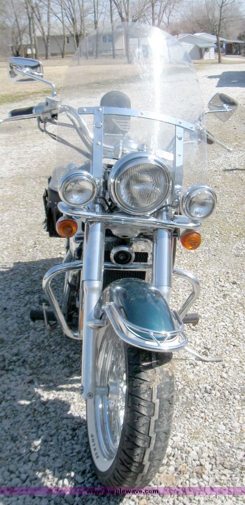 image for item 5704 1998 Kawasaki Vulcan VN800-B Classic motorcycle