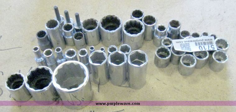 image for item 5710 Assorted Challenger sockets