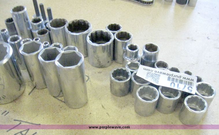 image for item 5710 Assorted Challenger sockets