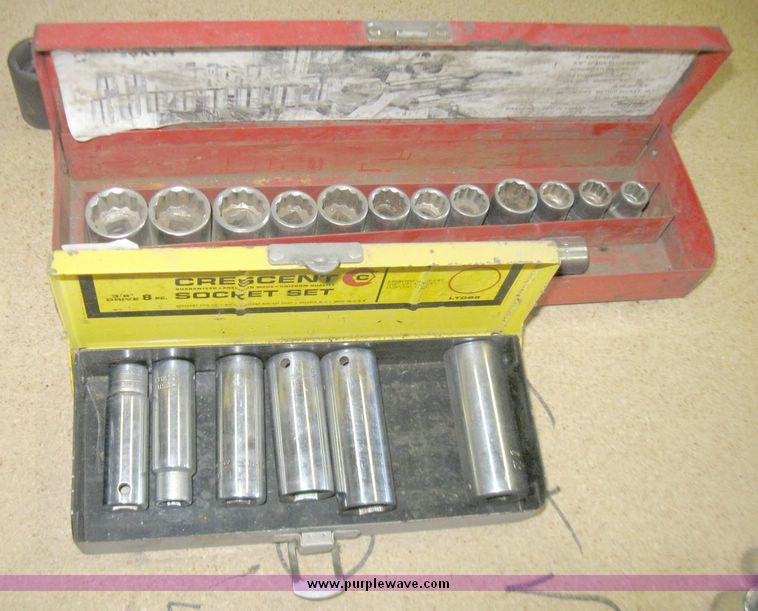 image for item 5717 Assorted sockets