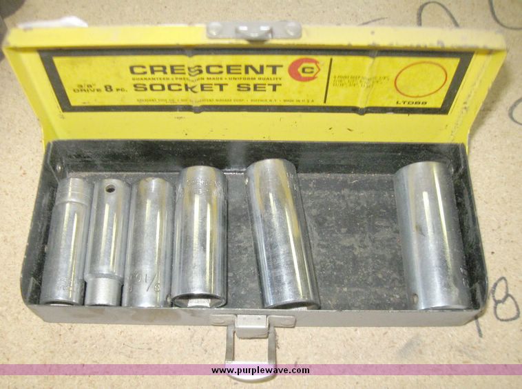 image for item 5717 Assorted sockets