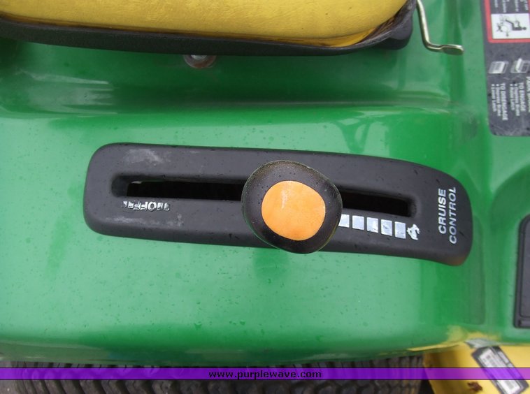 image for item 6656 2006 John Deere GT235 garden tractor