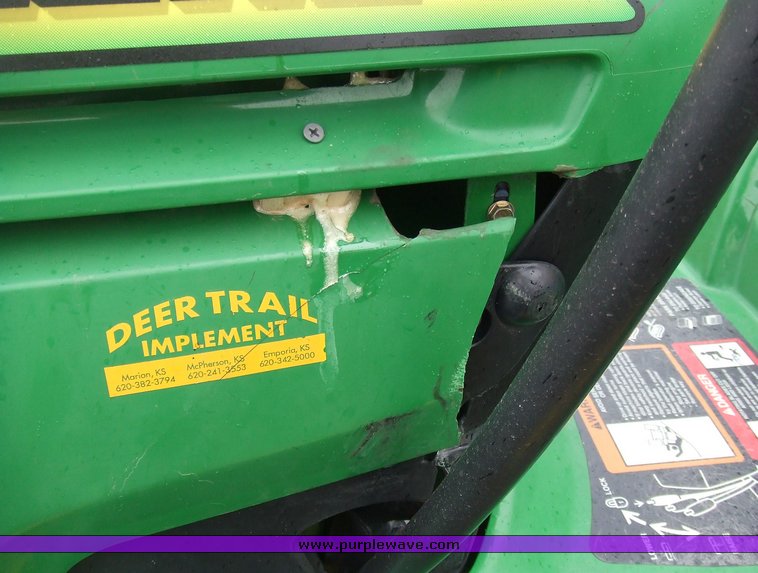 image for item 6656 2006 John Deere GT235 garden tractor