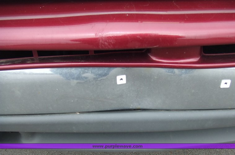 image for item 6665 2004 Chevrolet K2500 Suburban