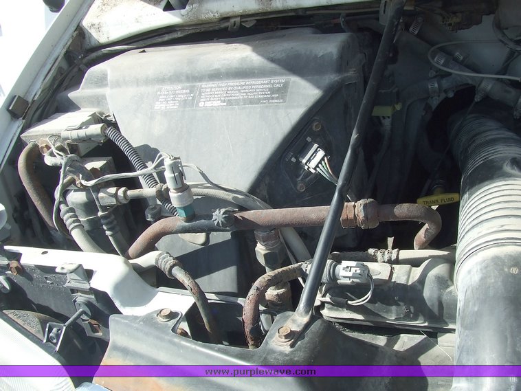 image for item 6680 1997 Dodge Ram Wagon B3500 15 passenger van