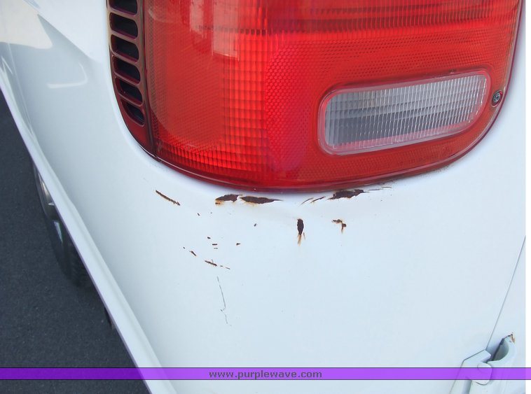 image for item 6680 1997 Dodge Ram Wagon B3500 15 passenger van