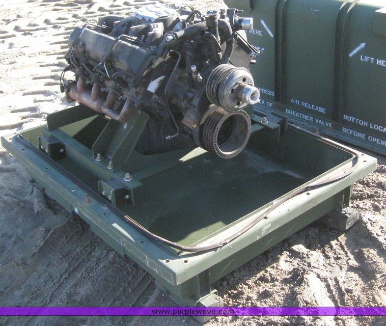 image for item 7879 1990 Chevrolet R2500 Suburban with replacement engine