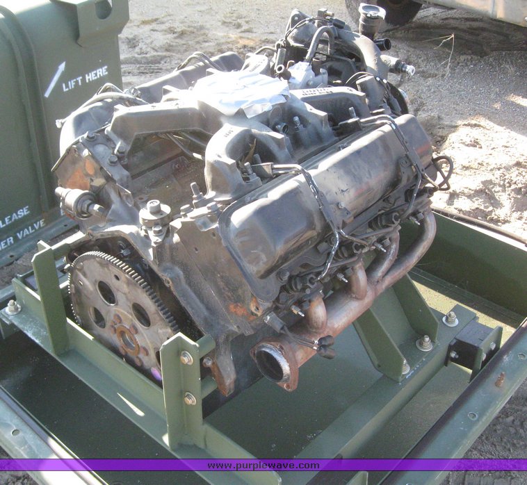 image for item 7879 1990 Chevrolet R2500 Suburban with replacement engine