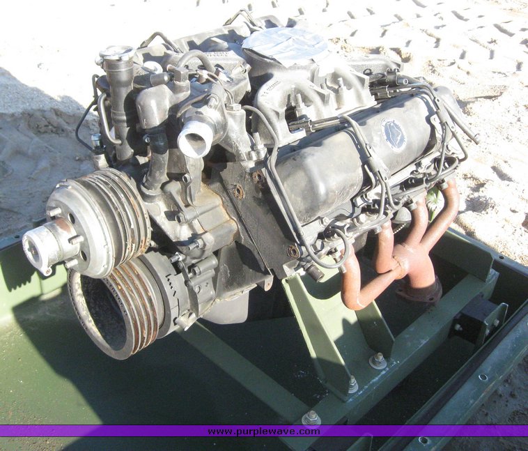 image for item 7879 1990 Chevrolet R2500 Suburban with replacement engine