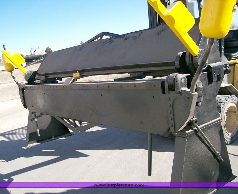 image for item 1108 Chicago 8' brake with tool box