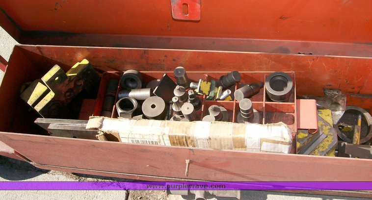 image for item 1111 Uni Hydro Ironworker