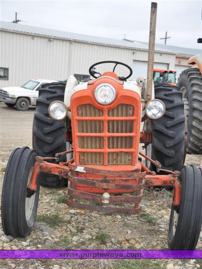 image for item 1301 1957 Ford 861 tractor