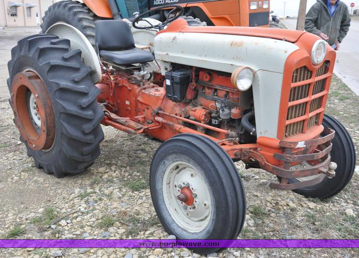image for item 1301 1957 Ford 861 tractor