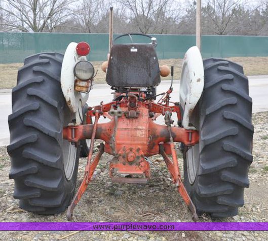 image for item 1301 1957 Ford 861 tractor