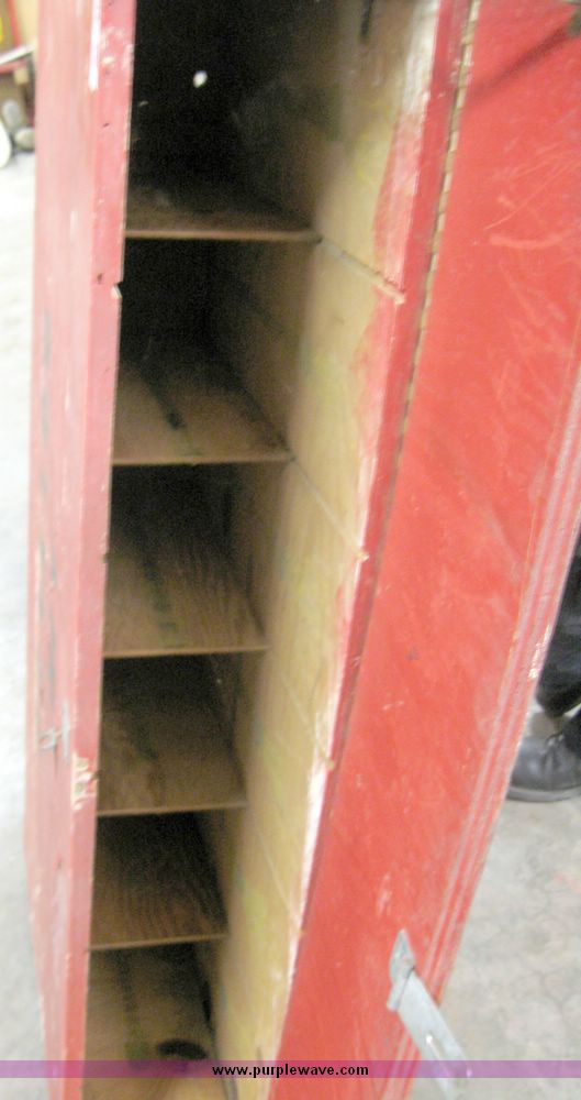 image for item 2004 Sony Trinitron Design 20" TV