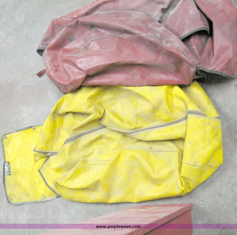 image for item 2004 Sony Trinitron Design 20" TV