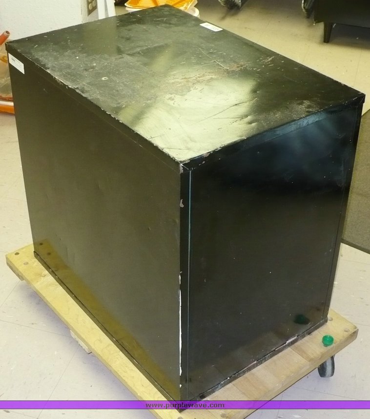 image for item 2045 Two drawer file cabinet safe