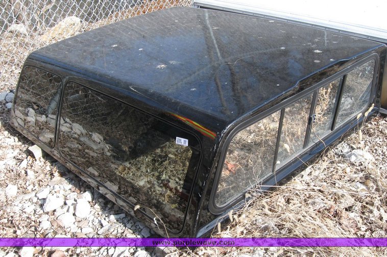 image for item 2066 Compact pickup topper