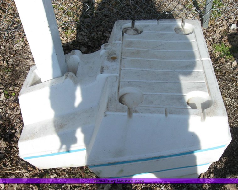 image for item 2069 Splash and Slam basketball goal