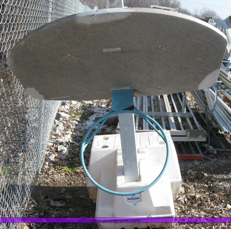 image for item 2069 Splash and Slam basketball goal