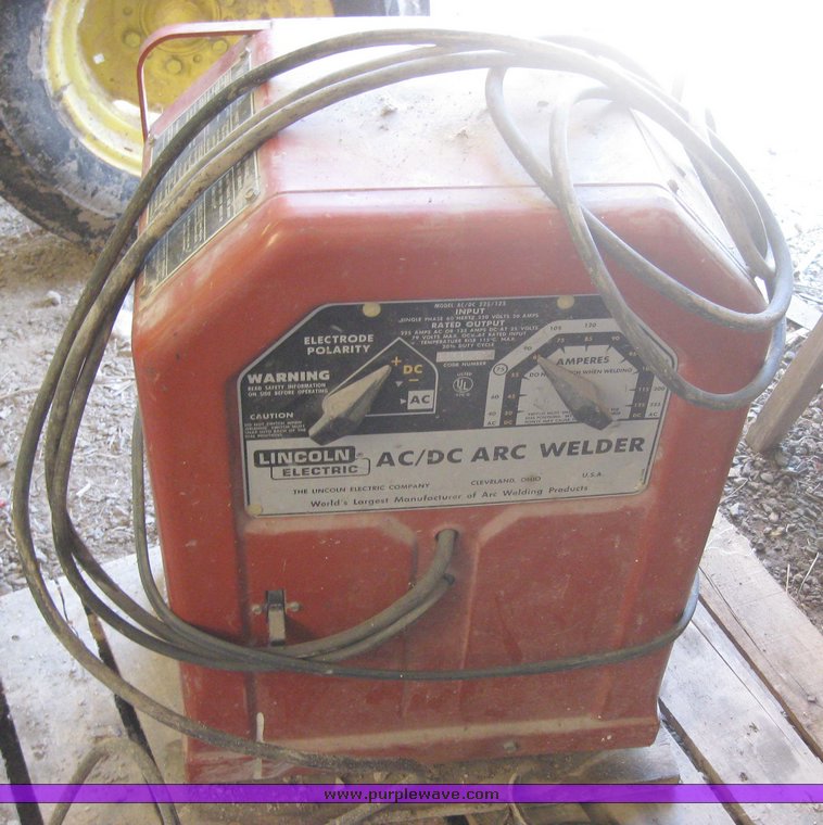 image for item 2077 Lincoln AC/DC arc welder