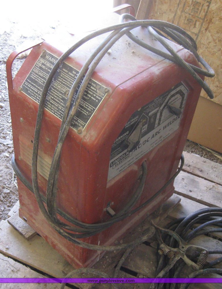 image for item 2077 Lincoln AC/DC arc welder
