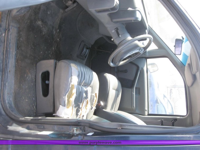 image for item 2090 1990 Ford Aerostar van