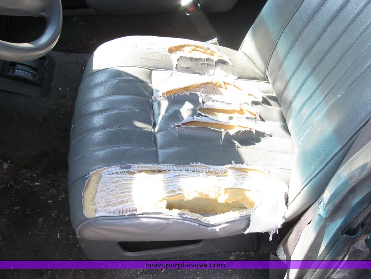 image for item 2090 1990 Ford Aerostar van