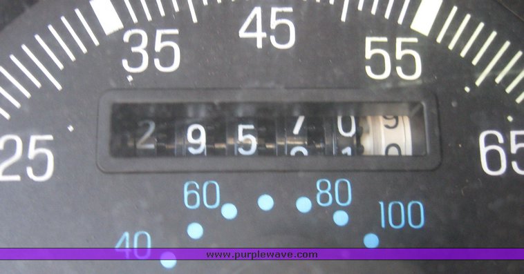 image for item 2090 1990 Ford Aerostar van