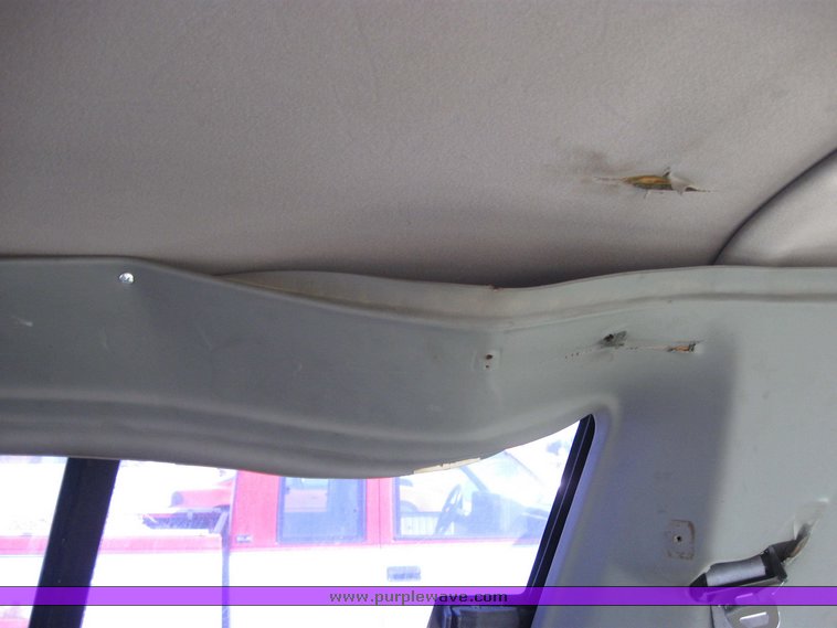 image for item 2090 1990 Ford Aerostar van