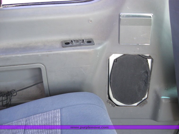 image for item 2090 1990 Ford Aerostar van