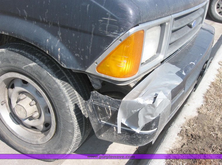 image for item 2090 1990 Ford Aerostar van