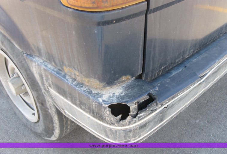 image for item 2090 1990 Ford Aerostar van