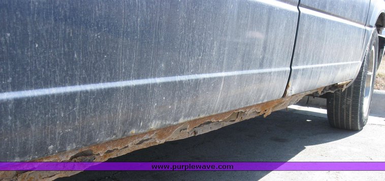 image for item 2090 1990 Ford Aerostar van